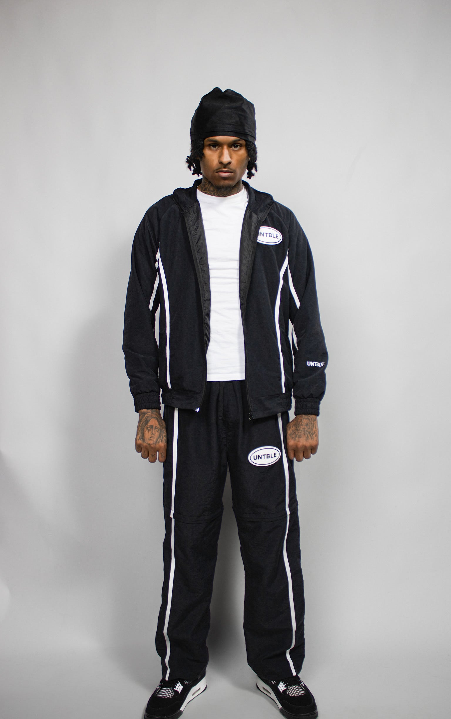 BLACK "UNTBLE" TRACKSUIT SET